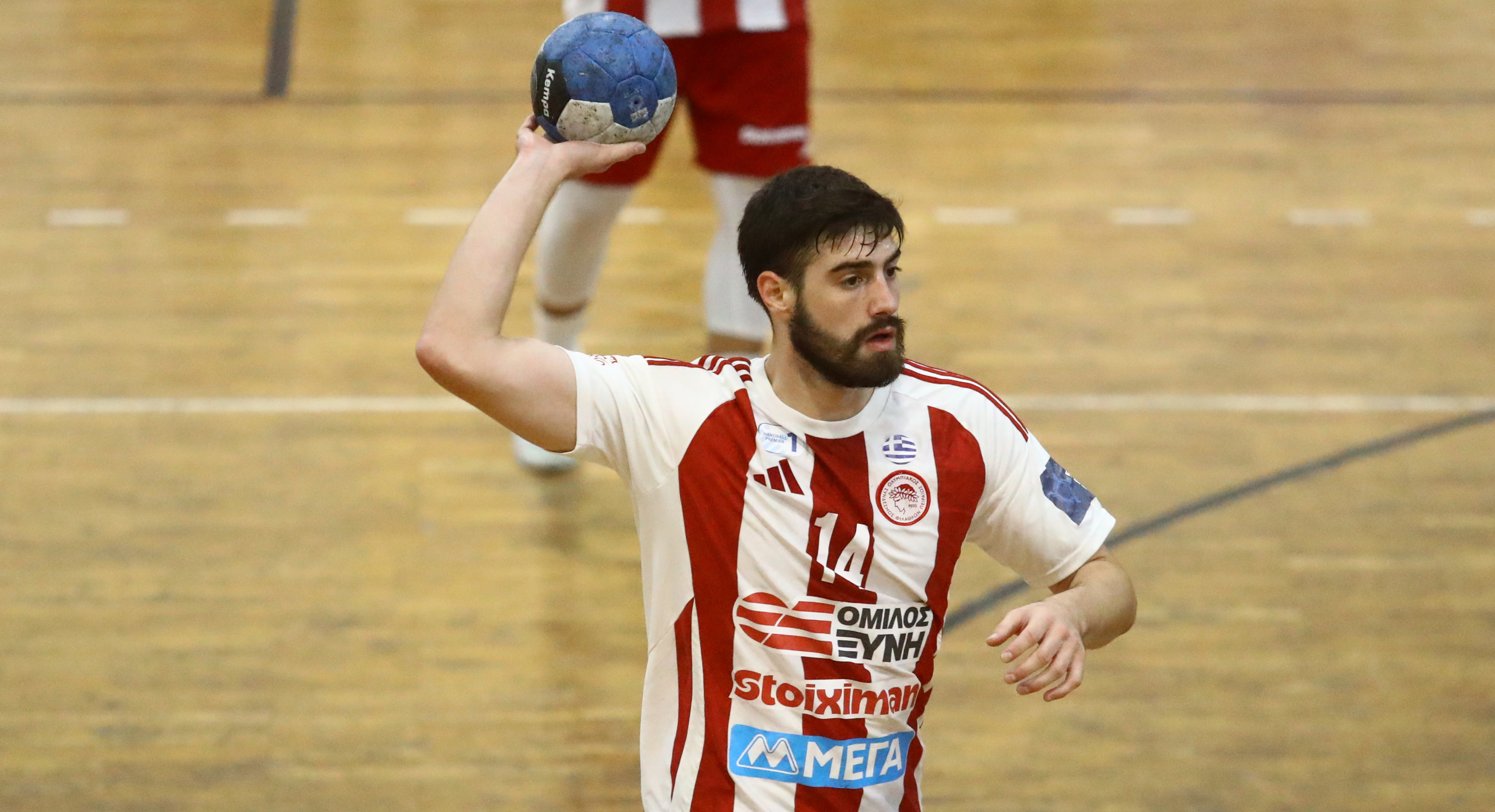 Εύκολα (24-42) τον Ιωνικό οι «ερυθρόλευκοι»